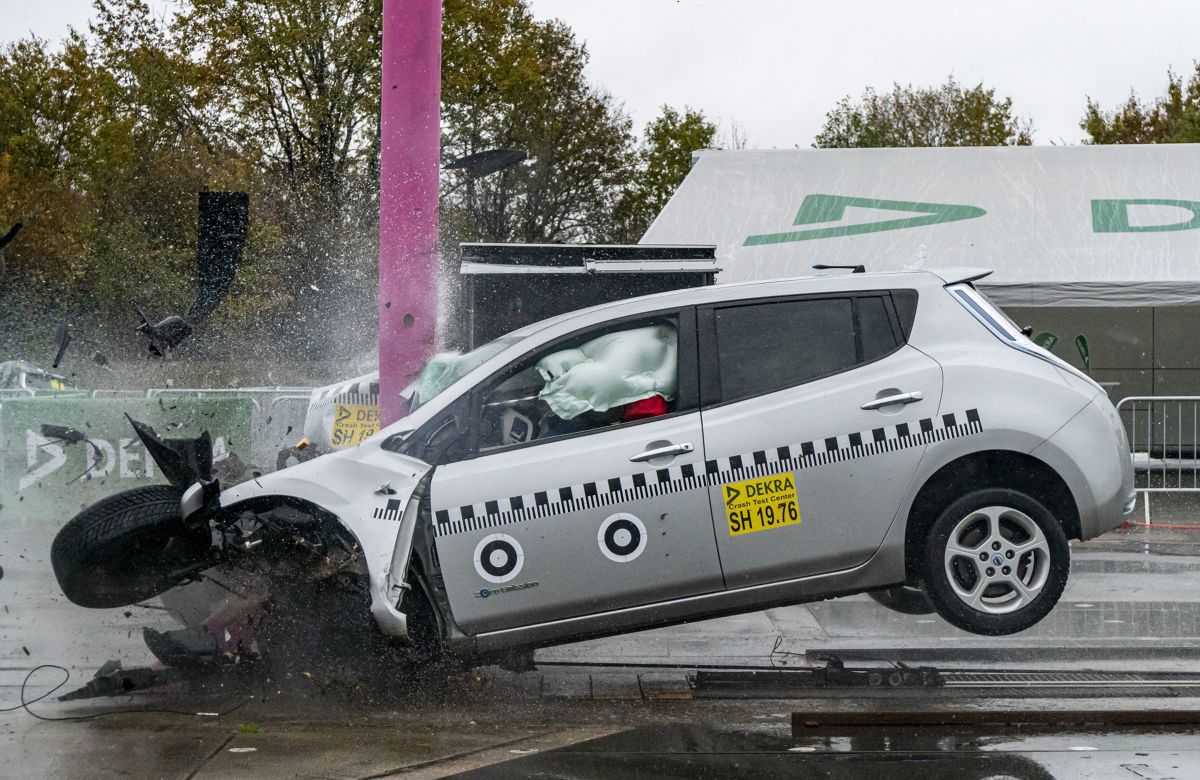 Auta elektryczne. Dekra przeprowadziła testy zderzeniowe