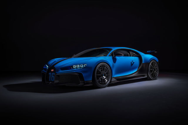Bugatti oferuje Chiron Pur Sport1 z opcjonalnym dwukolorowym nadwoziem. Fot. Bugatti Bugatti oferuje Chiron Pur Sport1 z opcjonalnym dwukolorowym nadwoziem. Fot. Bugatti