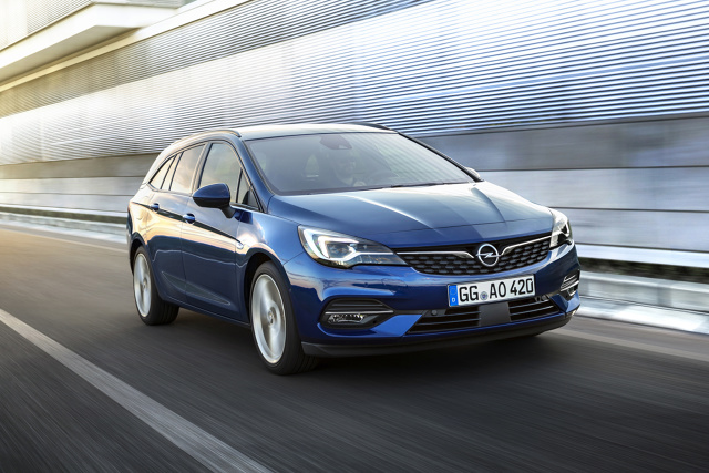 Opel Astra
Salon samochodowy we Frankfurcie (dni prasowe: 10–11 września; dni dla publiczności: 12–22 września) to miejsce debiutu nowego Opla Corsy, hybrydowego Grandlanda X oraz nowej Astry.
Fot. Opel Opel Astra
Salon samochodowy we Frankfurcie (dni prasowe: 10–11 września; dni dla publiczności: 12–22 września) to miejsce debiutu nowego Opla Corsy, hybrydowego Grandlanda X oraz nowej Astry.
Fot. Opel