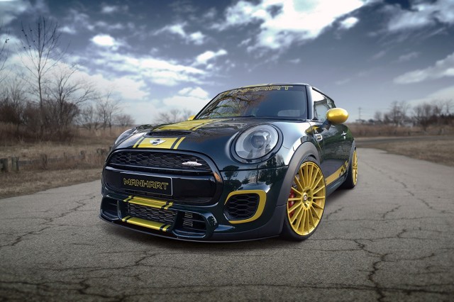 Manhart Mini F300
Tak jak sugeruje nazwa Mini F300 ma 300 koni mechanicznych mocy. Taką moc dostarcza dwulitrowa, czterocylindrowa jednostka benzynowa z turbosprężarką.
Fot. Manhart Manhart Mini F300
Tak jak sugeruje nazwa Mini F300 ma 300 koni mechanicznych mocy. Taką moc dostarcza dwulitrowa, czterocylindrowa jednostka benzynowa z turbosprężarką.
Fot. Manhart