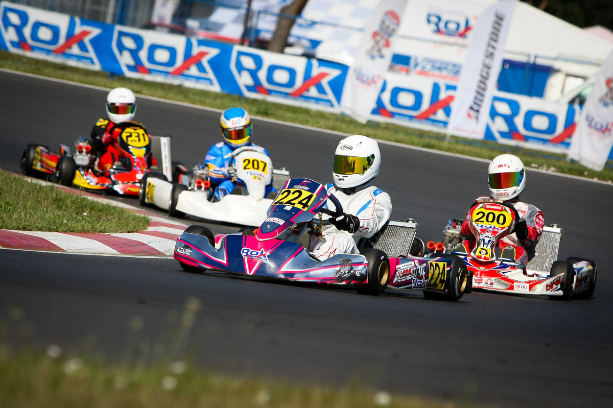 Na Torze Poznań rozegrano kolejne zawody serii Rok Cup Poland 2016. Ty samym już po raz drugi w tegorocznym sezonie Rokersi zawitali na kartingową część obiektu w Przeźmierowie, gdzie rozegrano 9. i 10. rundę pucharu.
Fot. Media4U Na Torze Poznań rozegrano kolejne zawody serii Rok Cup Poland 2016. Ty samym już po raz drugi w tegorocznym sezonie Rokersi zawitali na kartingową część obiektu w Przeźmierowie, gdzie rozegrano 9. i 10. rundę pucharu.
Fot. Media4U