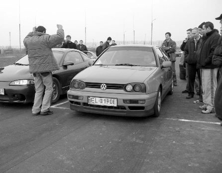 Wyścigi na drodze między Skierniewicami a wsią Miedniewice przeprowadzano w ostatnich miesiącach kil Wyścigi na drodze między Skierniewicami a wsią Miedniewice przeprowadzano w ostatnich miesiącach kil