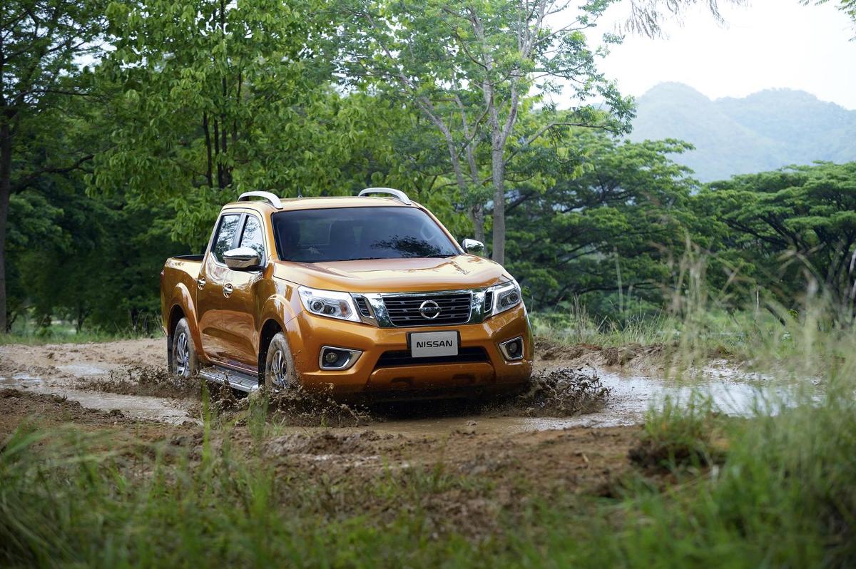 Nissan navara 200