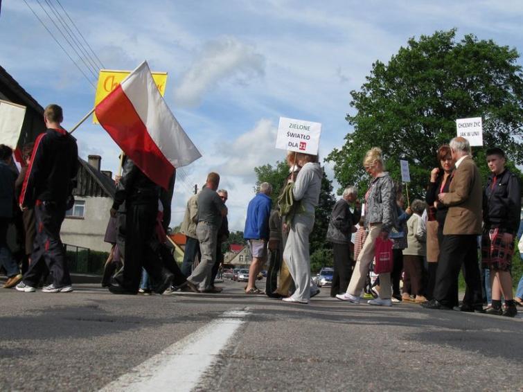 Blokowanie dróg się opłaca? Będzie remont w Trzebielinie Blokowanie dróg się opłaca? Będzie remont w Trzebielinie