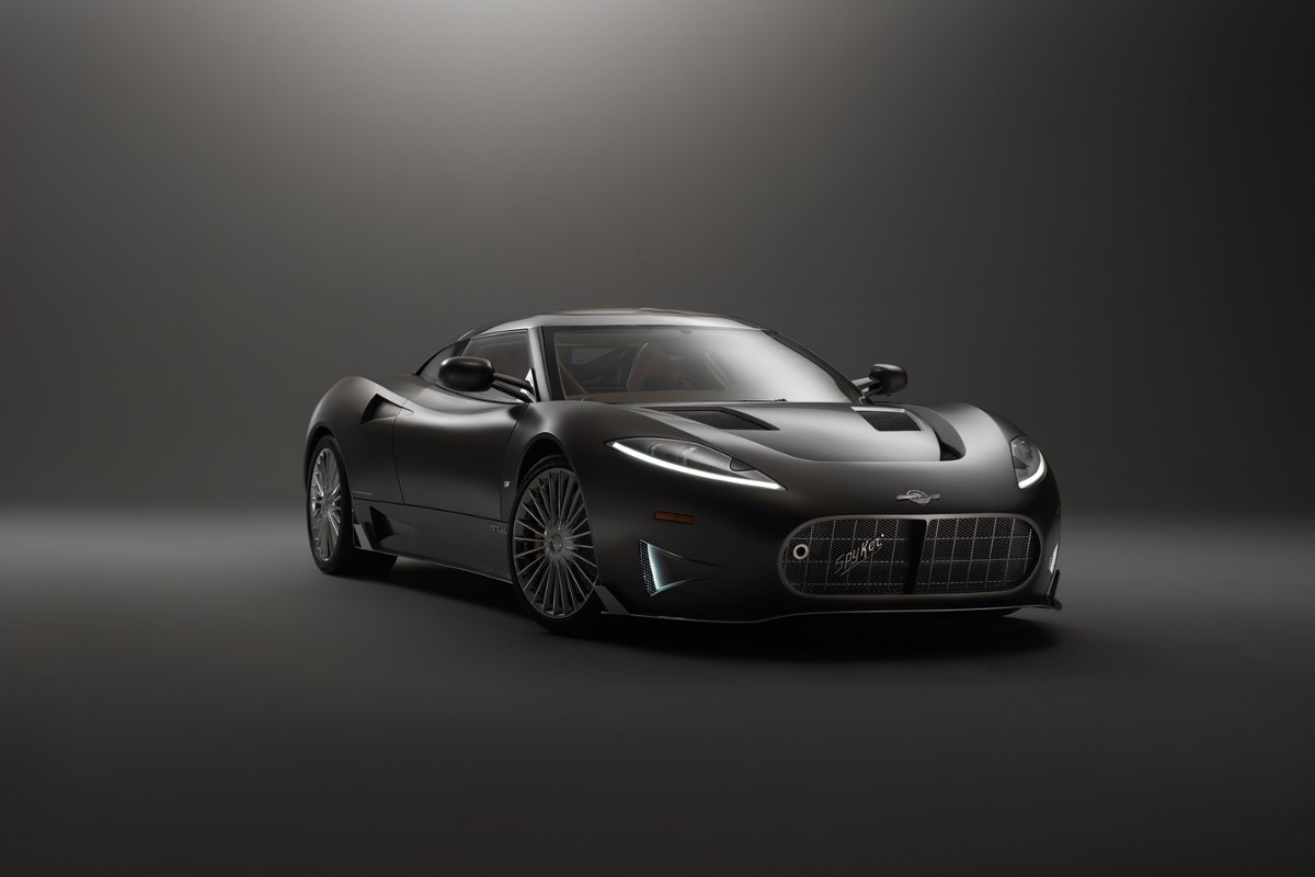 Spyker C8 Preliator
Za jego napęd odpowiada benzynowa jednostka V8 o pojemności 4.2 l, która dostarcza 520 KM mocy i 600 Nm maksymalnego momentu obrotowego. Moc przekazywana jest na tylne koła za pośrednictwem 6-biegowej manualnej skrzyni biegów.
Fot. Spyker Spyker C8 Preliator
Za jego napęd odpowiada benzynowa jednostka V8 o pojemności 4.2 l, która dostarcza 520 KM mocy i 600 Nm maksymalnego momentu obrotowego. Moc przekazywana jest na tylne koła za pośrednictwem 6-biegowej manualnej skrzyni biegów.
Fot. Spyker