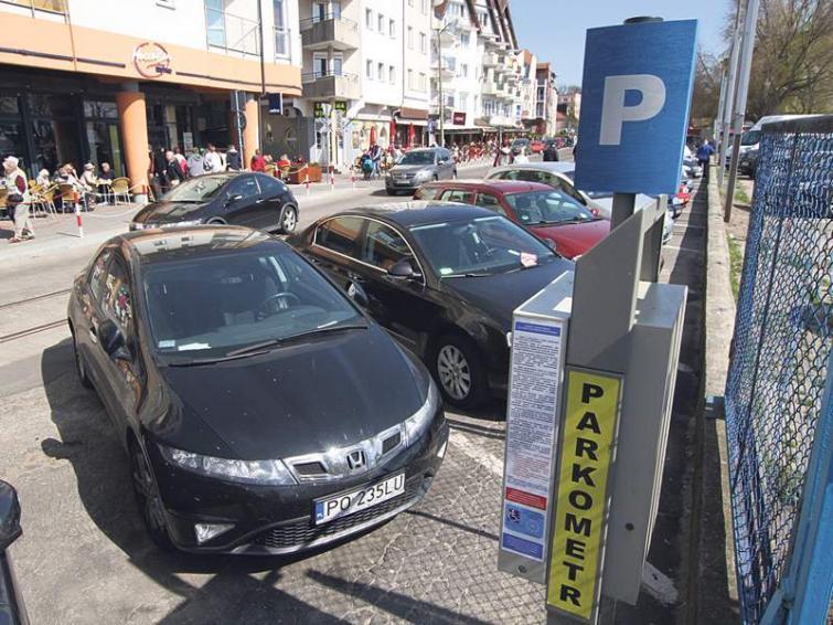 Parkingi w Kołobrzegu: W sezonie szukaj miejsca Parkingi w Kołobrzegu: W sezonie szukaj miejsca