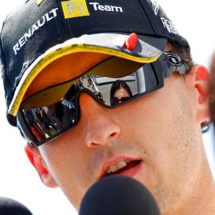 Robert Kubica przetestuje nowy bolid Lotus Renault Robert Kubica przetestuje nowy bolid Lotus Renault