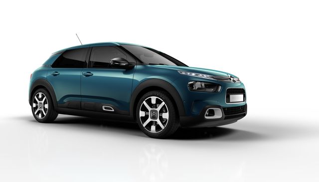 Citroen C4 Cactus
Do dyspozycji kierowców jest m.in. monitorowanie pasa ruchu, wspomaganie ruszania na wzniesieniu, czy automatyczne hamowanie w sytuacji awaryjnej.
Fot. Citroen Citroen C4 Cactus
Do dyspozycji kierowców jest m.in. monitorowanie pasa ruchu, wspomaganie ruszania na wzniesieniu, czy automatyczne hamowanie w sytuacji awaryjnej.
Fot. Citroen