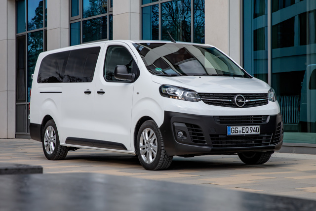 Opel Vivaro Kombi
Dziewięć miejsc siedzących, trzy długości oraz standardowa wysokość poniżej 1,9 m, umożliwiająca dostęp do parkingów podziemnych.
Fot. Opel Opel Vivaro Kombi
Dziewięć miejsc siedzących, trzy długości oraz standardowa wysokość poniżej 1,9 m, umożliwiająca dostęp do parkingów podziemnych.
Fot. Opel