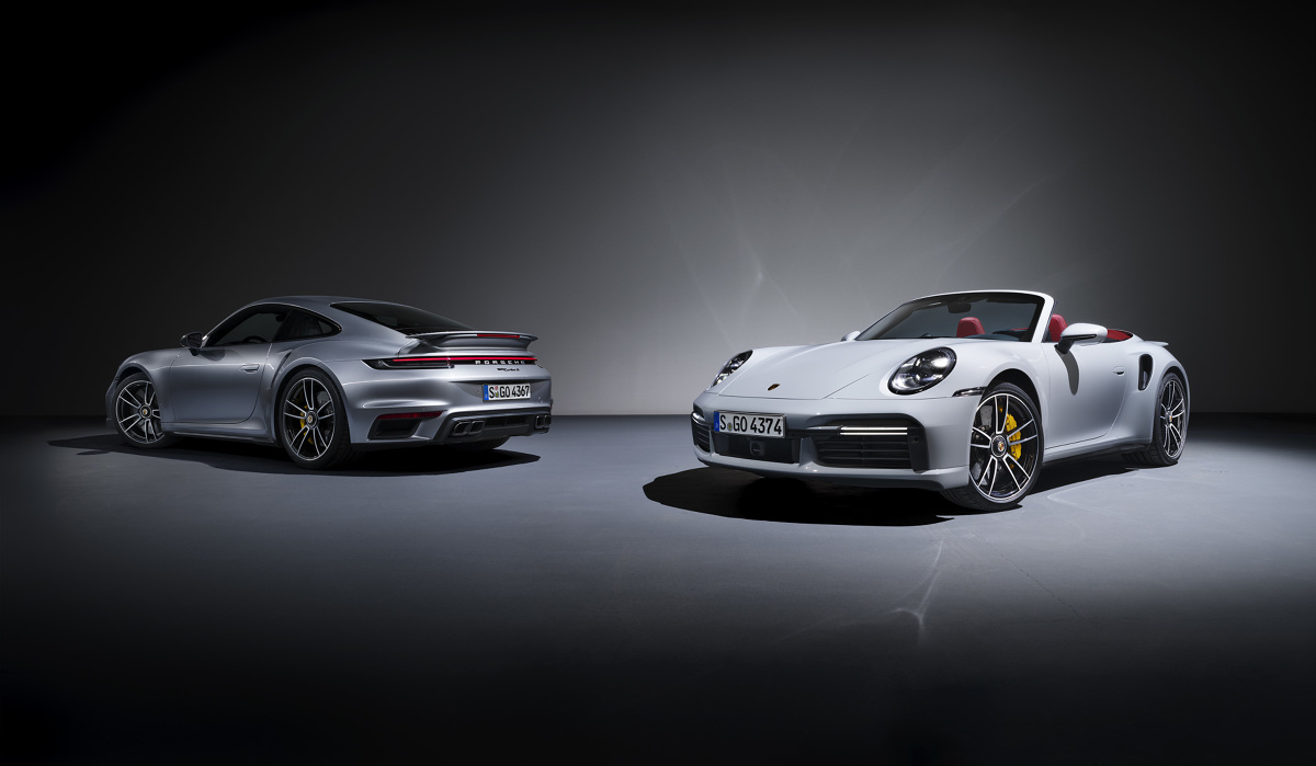 Nowy topowy wariant Porsche 911 Turbo S trafi na rynek jako Coupé i Cabriolet. Fot. Porsche Nowy topowy wariant Porsche 911 Turbo S trafi na rynek jako Coupé i Cabriolet. Fot. Porsche