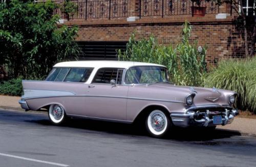 Fot. Chevrolet: Chevrolet to marka popularna, stworzona dla szerokich rzesz nabywców. Na zdjęciu model Nomad z 1957 r. jako pakowne kombi. Fot. Chevrolet: Chevrolet to marka popularna, stworzona dla szerokich rzesz nabywców. Na zdjęciu model Nomad z 1957 r. jako pakowne kombi.