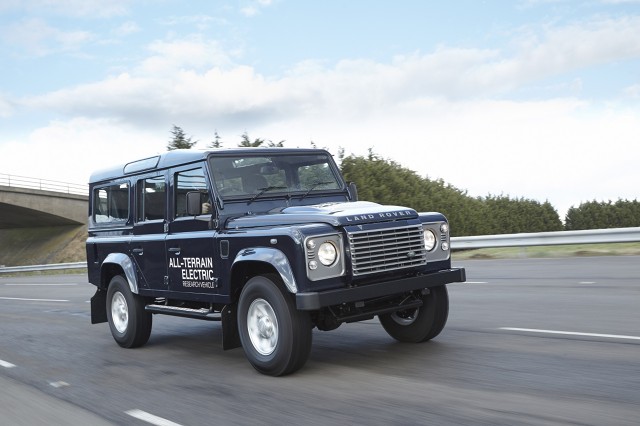 Land Rover Electric Defender MY13, Fot: Land Rover Land Rover Electric Defender MY13, Fot: Land Rover