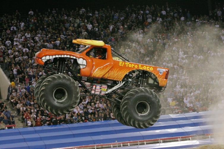 Monster Jam - wyścigi wielkich ciężarówek znów w Polsce Monster Jam - wyścigi wielkich ciężarówek znów w Polsce