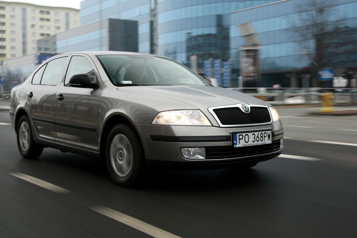 Брызговик skoda octavia tour