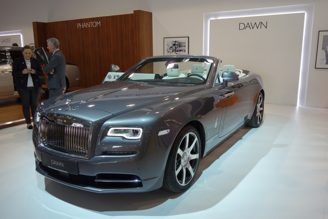 Polska premiera BMW Alpina XD3 i XD4 oraz pierwsza w naszym kraju publiczna prezentacja nowego Rolls-Royce Phantoma – takie atrakcje na stoiskach Rolls-Royce Motor Cars Warsaw oraz Alpina Polska przygotowała firma Auto Fus Group.
Fot. Ryszard M. Perczak Polska premiera BMW Alpina XD3 i XD4 oraz pierwsza w naszym kraju publiczna prezentacja nowego Rolls-Royce Phantoma – takie atrakcje na stoiskach Rolls-Royce Motor Cars Warsaw oraz Alpina Polska przygotowała firma Auto Fus Group.
Fot. Ryszard M. Perczak