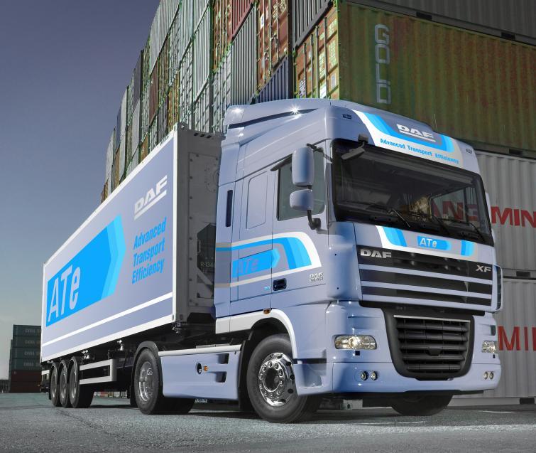 DAF wprowadził nowe wersje modeli XF105 i CF85 DAF wprowadził nowe wersje modeli XF105 i CF85