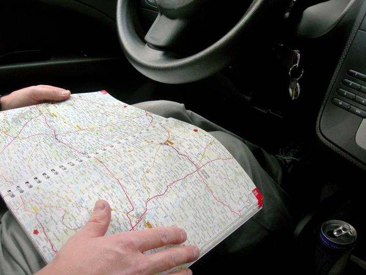 Planowanie trasy to sposób na korki. Omijaj je bocznymi drogami Planowanie trasy to sposób na korki. Omijaj je bocznymi drogami