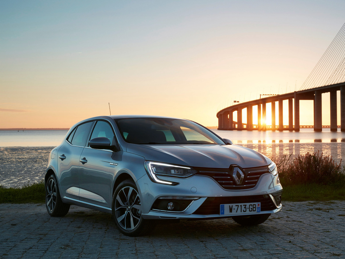 Renault Megane IV 

Renault przedstawia pełną ofertę cenową nowej generacji modelu Megane. W ofercie dostępne są silniki benzynowe o mocy od 100 do 205 KM i silniki wysokoprężne o mocy od 90 do 130 KM.

Fot. Renault 