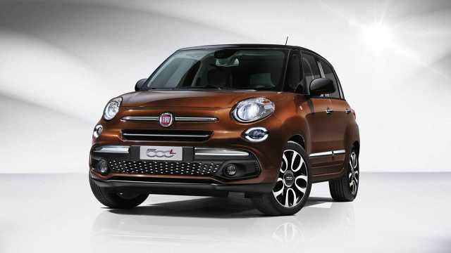 Fiat 500L
Bez zmian pozostaje oferta jednostek napędowych. Do wyboru są benzynowe silniki 0.9 TwinAir (105 KM), 1.4 T-Jet (118 KM) i 1.4 (98 KM) oraz wysokoprężne – 1.3 MultiJet (95 KM) i 1.6 MultiJet (120 KM). Pozostawiono również również motory– 1.4 T-Jet LPG i 0.9 TwinAir CNG.
Fot. Fiat Fiat 500L
Bez zmian pozostaje oferta jednostek napędowych. Do wyboru są benzynowe silniki 0.9 TwinAir (105 KM), 1.4 T-Jet (118 KM) i 1.4 (98 KM) oraz wysokoprężne – 1.3 MultiJet (95 KM) i 1.6 MultiJet (120 KM). Pozostawiono również również motory– 1.4 T-Jet LPG i 0.9 TwinAir CNG.
Fot. Fiat