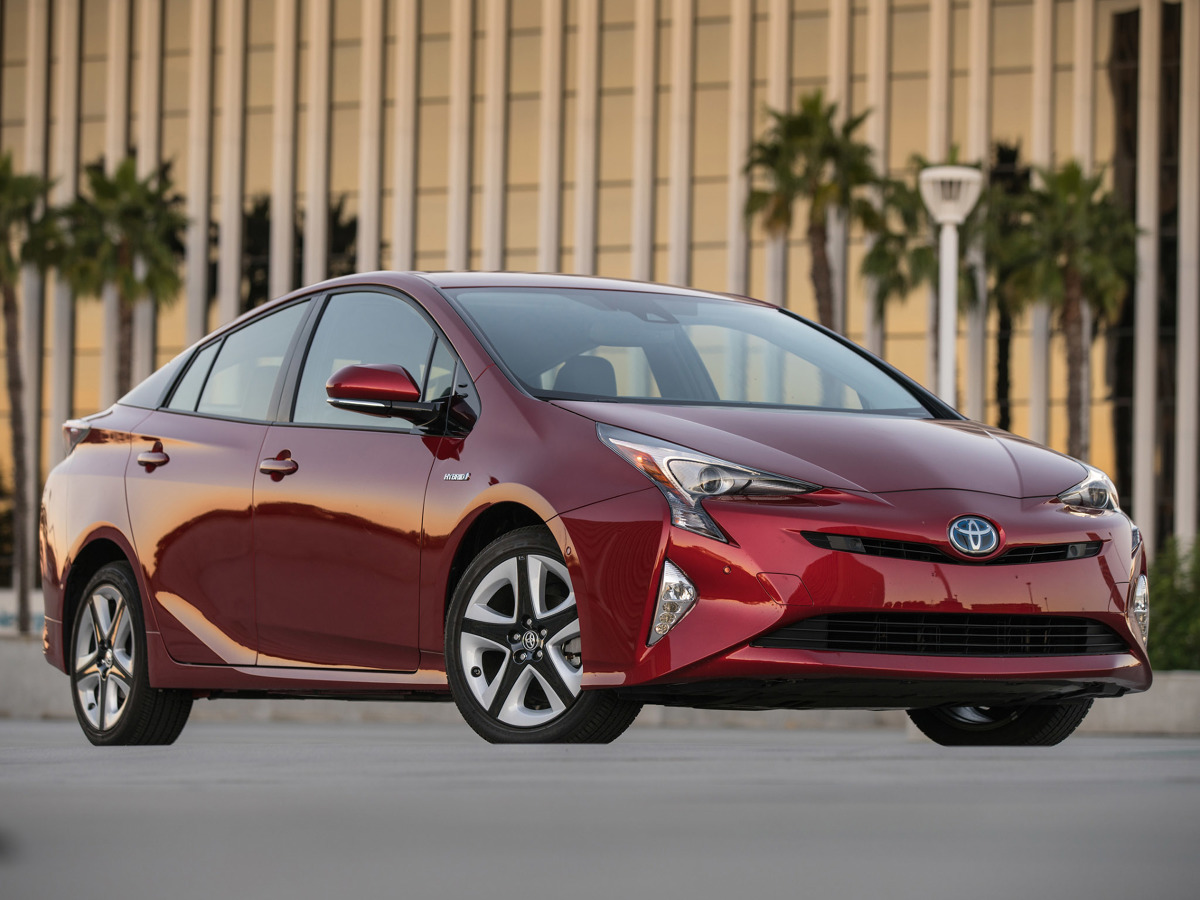 Toyota Prius IV
Nowy Prius uzyskał wynik 92% za ochronę kierowcy i dorosłych pasażerów, 82% za ochronę dzieci oraz 77% za zapewnienie bezpieczeństwa pieszym. Działanie systemów bezpieczeństwa czynnego specjaliści Euro NCAP ocenili na 85%.
Fot. Toyota Toyota Prius IV
Nowy Prius uzyskał wynik 92% za ochronę kierowcy i dorosłych pasażerów, 82% za ochronę dzieci oraz 77% za zapewnienie bezpieczeństwa pieszym. Działanie systemów bezpieczeństwa czynnego specjaliści Euro NCAP ocenili na 85%.
Fot. Toyota
