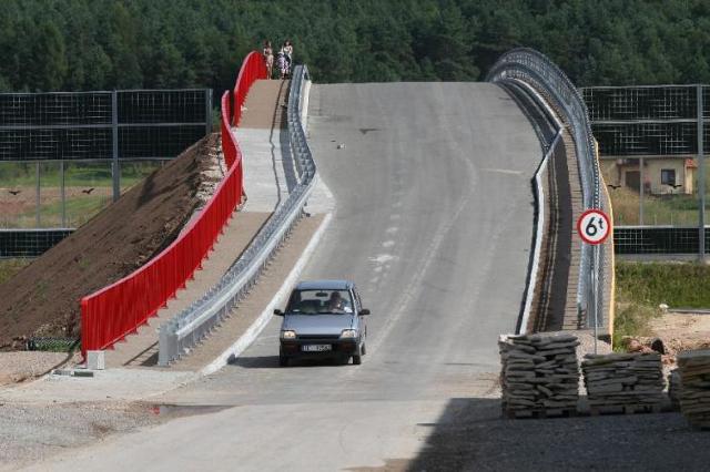 Mutant nad kielecką obwodnicą! Zamiast wiaduktu jest... skocznia narciarska Mutant nad kielecką obwodnicą! Zamiast wiaduktu jest... skocznia narciarska