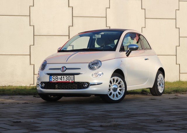 Fiat 500. Włoski przebój, którego popularność nie przemija
5 lipca 2007 roku świat zobaczył nowe wcielenie Fiata 500. W zeszłym roku poddano go dość poważnej kuracji odświeżającej. Patrząc w statystyki sprzedaży zobaczymy, że mimo upływu czasu zainteresowanie, głównie Włochów, wcale tym modelem nie spada. Fiat 500. Włoski przebój, którego popularność nie przemija
5 lipca 2007 roku świat zobaczył nowe wcielenie Fiata 500. W zeszłym roku poddano go dość poważnej kuracji odświeżającej. Patrząc w statystyki sprzedaży zobaczymy, że mimo upływu czasu zainteresowanie, głównie Włochów, wcale tym modelem nie spada.