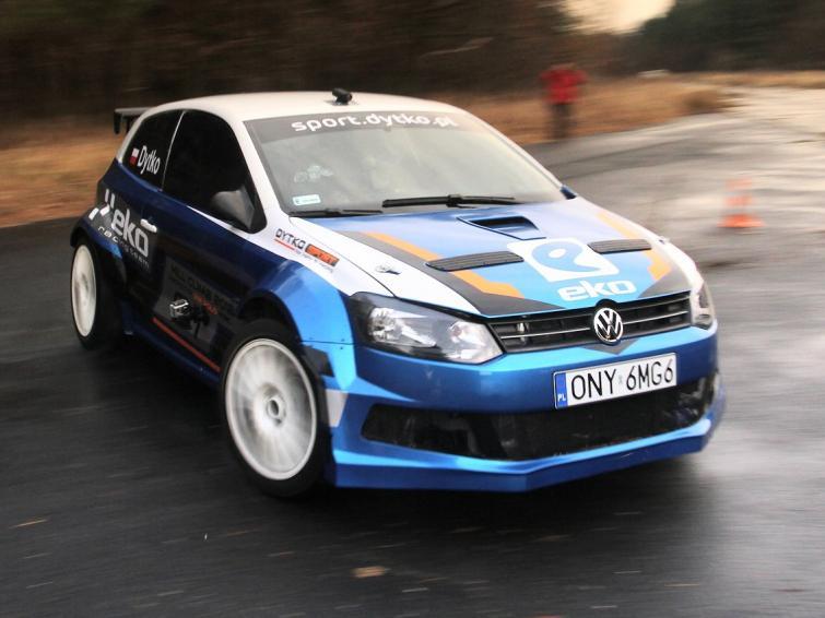 VW Polo R WRC - nowa rajdówka Pawła Dytki. Zobacz zdjęcia i film VW Polo R WRC - nowa rajdówka Pawła Dytki. Zobacz zdjęcia i film