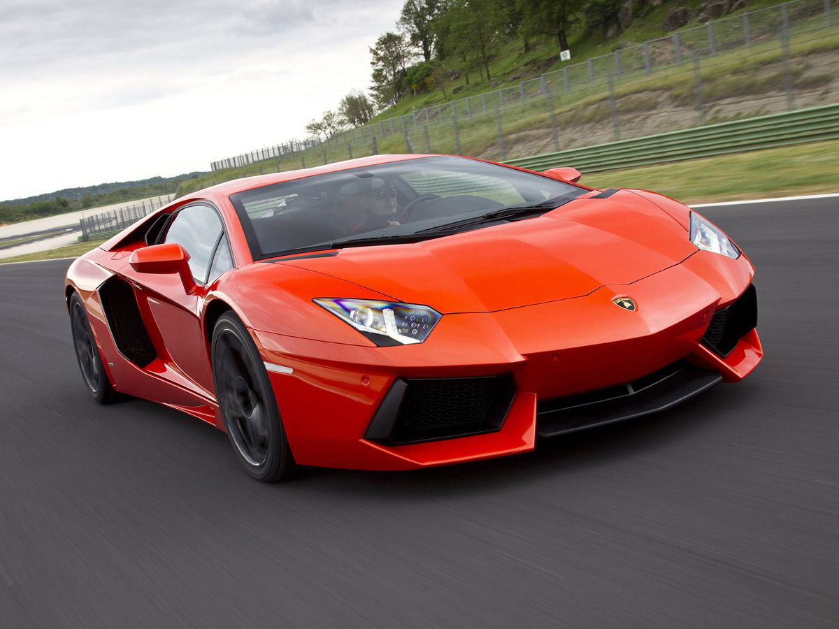 Lamborghini Aventador / Fot Lamborghini Lamborghini Aventador / Fot Lamborghini