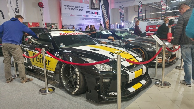 Premiery samochodowych marek, ponad 1 000 pojazdów różnych klas, światowe gwiazdy motoryzacji - Kajetan Kajetanowicz, Rafał Sonik, Jutta Kleinschmidt, Nicolas Hamilton i Filip Nivette- te i mnóstwo innych atrakcji czeka w dniach 27-29 października na gości III Międzynarodowych Targów Warsaw Moto Show w Ptak Warsaw Expo.
Fot. Maciej Małek Premiery samochodowych marek, ponad 1 000 pojazdów różnych klas, światowe gwiazdy motoryzacji - Kajetan Kajetanowicz, Rafał Sonik, Jutta Kleinschmidt, Nicolas Hamilton i Filip Nivette- te i mnóstwo innych atrakcji czeka w dniach 27-29 października na gości III Międzynarodowych Targów Warsaw Moto Show w Ptak Warsaw Expo.
Fot. Maciej Małek