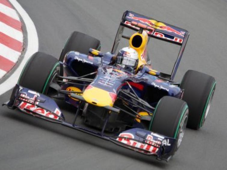 Triumf Vettela i Red Bulla po zwariowanym wyścigu w Spa Triumf Vettela i Red Bulla po zwariowanym wyścigu w Spa