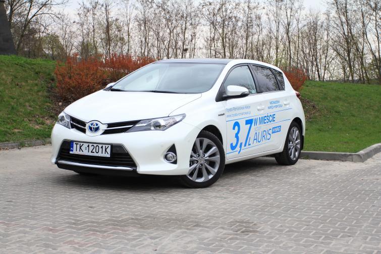 Testujemy: Toyota Auris Hybrid - Kompakt Przyszłości (Foto, Film)