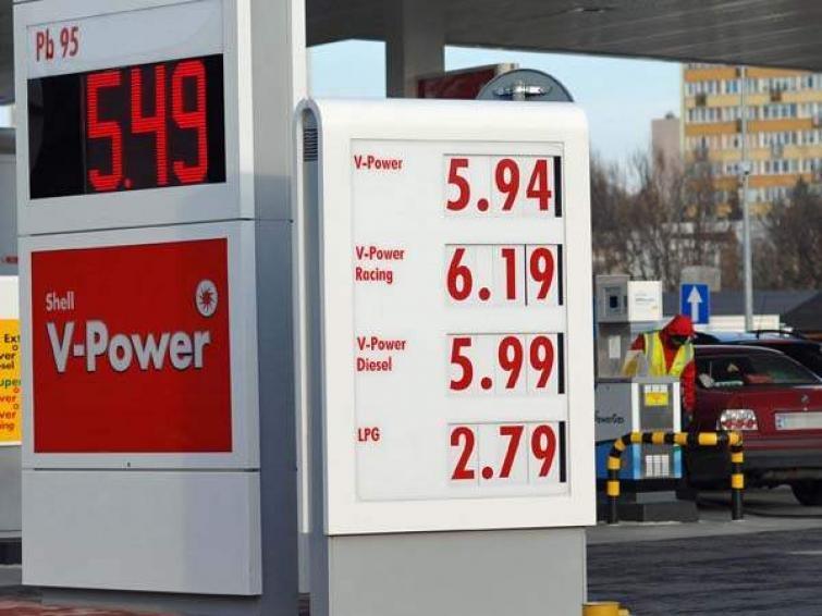 Strasznie drogie paliwo. Ceny rosną i będą rosnąć Strasznie drogie paliwo. Ceny rosną i będą rosnąć