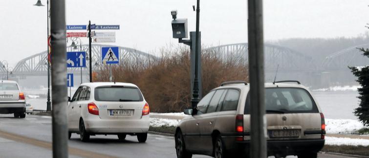 Toruń: Będzie więcej fotoradarów i strażników Toruń: Będzie więcej fotoradarów i strażników