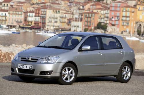 Fot. Toyota: Corolla to najpopularniejszy model Toyoty. Swój sukces zawdzięcza dobrej jakości wykonania i małej awaryjności. Fot. Toyota: Corolla to najpopularniejszy model Toyoty. Swój sukces zawdzięcza dobrej jakości wykonania i małej awaryjności.