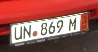 Fot. Maciej Pobocha: Z Niemiec można przywozić samochody zaopatrzone w tablice rejestracyjne z czerwonym paskiem.