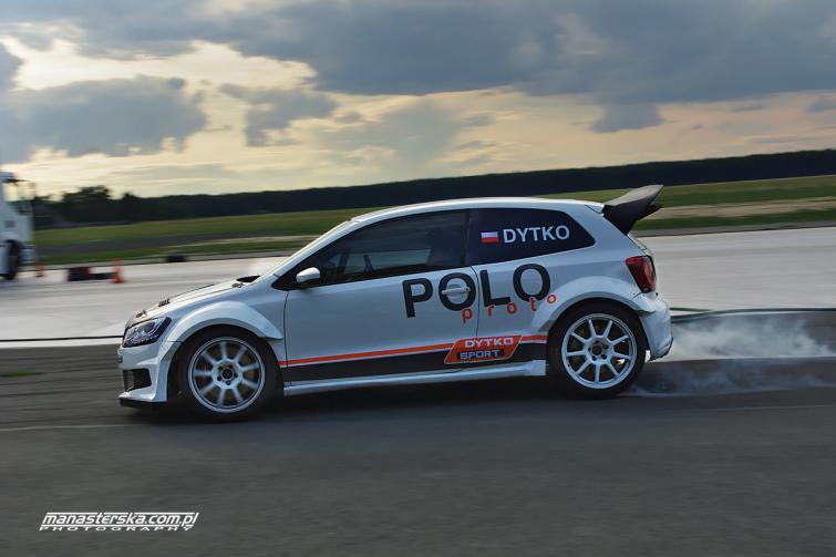 Paweł Dytko wystartuje w wyścigu na 1/4 mili VW Polo z silnikiem o mocy 450 KM Paweł Dytko wystartuje w wyścigu na 1/4 mili VW Polo z silnikiem o mocy 450 KM