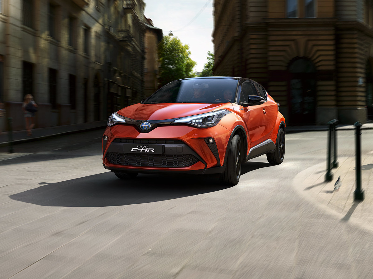 Toyota CHR odważna stylistyka nadwozia