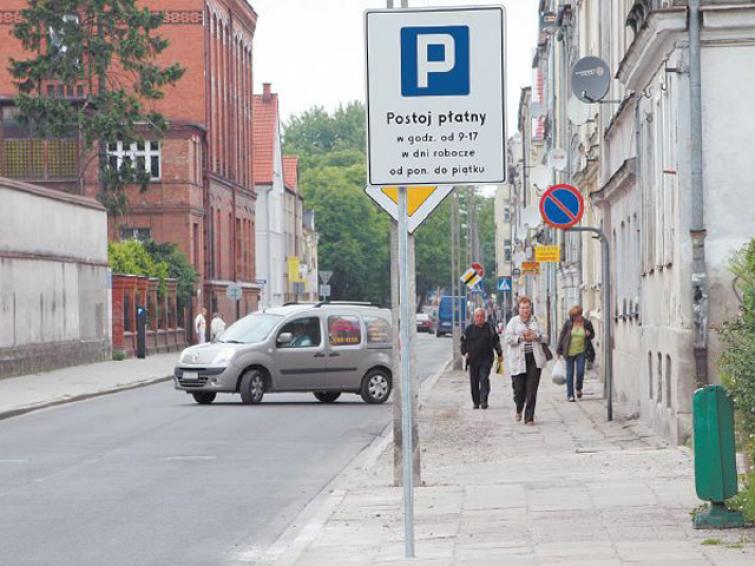 Strefa parkowania w miejscu gdzie parkować... nie można Strefa parkowania w miejscu gdzie parkować... nie można