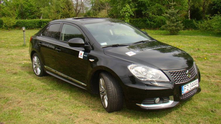 Testujemy: Suzuki Kizashi - nowy luksusowy sedan Testujemy: Suzuki Kizashi - nowy luksusowy sedan