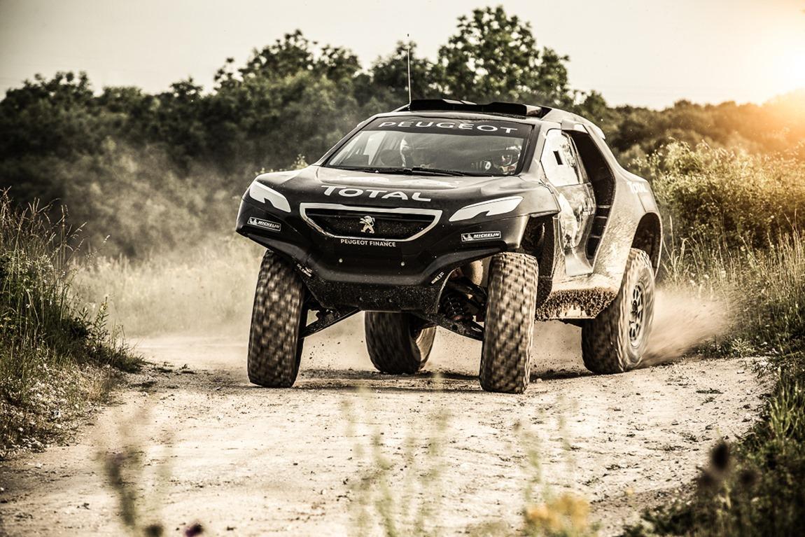 Peugeot 2008 DKR / Fot. Peugeot Peugeot 2008 DKR / Fot. Peugeot