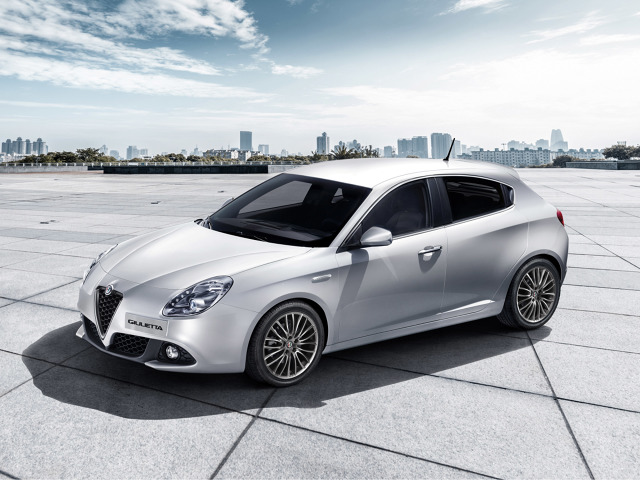 Alfa Romeo Giulietta
77% nabywców Alf w ubiegłym roku stanowili mężczyźni, a 33% kobiety.
Fot. Alfa Romeo Alfa Romeo Giulietta
77% nabywców Alf w ubiegłym roku stanowili mężczyźni, a 33% kobiety.
Fot. Alfa Romeo