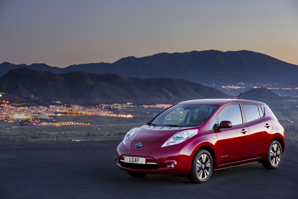 Nissan leaf комплектация x