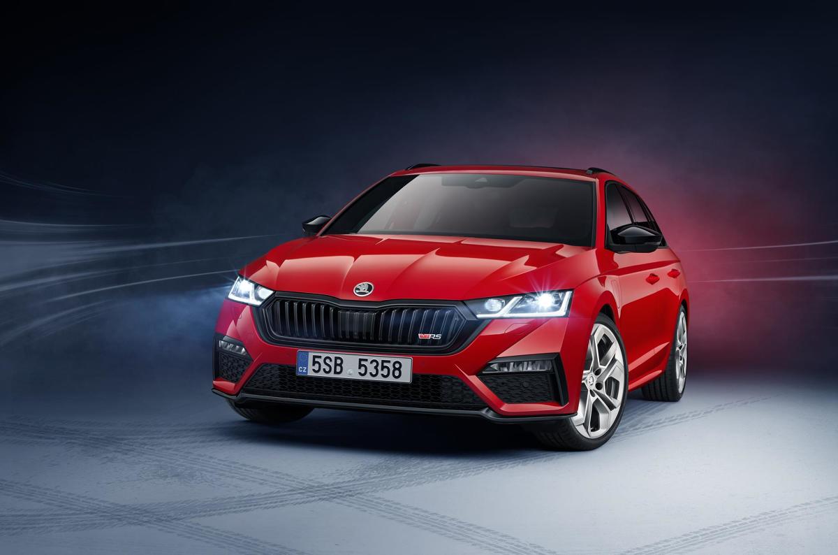 Skoda Octavia RS iV charakteryzuje się większą wydajnością i sportowym charakterem przy jednoczesnej redukcji zużycia paliwa i emisji CO2. Fot. Skoda Skoda Octavia RS iV charakteryzuje się większą wydajnością i sportowym charakterem przy jednoczesnej redukcji zużycia paliwa i emisji CO2. Fot. Skoda