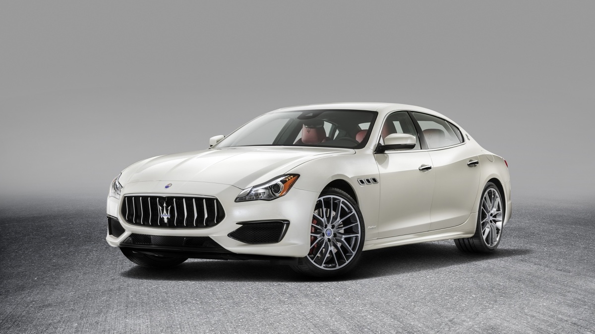Maserati Quattroporte
Dostrzec możemy m.in. nowy grill oraz zderzak. Pojawiły się również aerodynamiczne dodatki i czarne akcenty.
Fot. Maserati Maserati Quattroporte
Dostrzec możemy m.in. nowy grill oraz zderzak. Pojawiły się również aerodynamiczne dodatki i czarne akcenty.
Fot. Maserati
