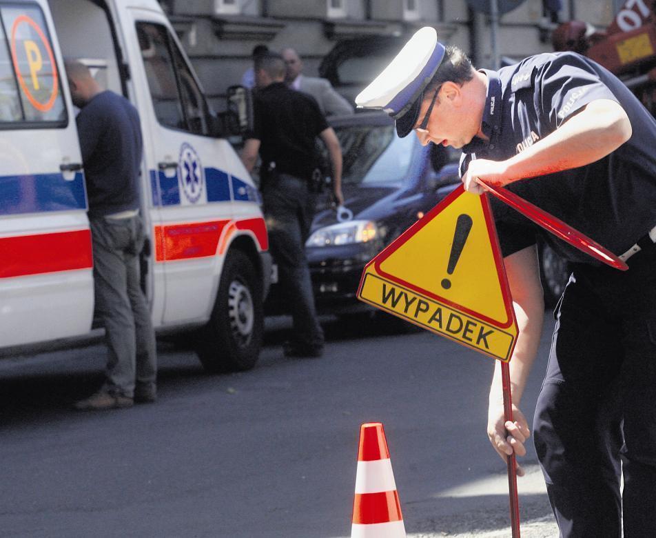 Dobiega końca czas urlopów, z których Polacy masowo wracają do swoich domów. Wzmożony ruch na drogach i autostradach skutkuje niestety większą liczbą wypadków samochodowych / Fot. Piotr Krzyżanowski Dobiega końca czas urlopów, z których Polacy masowo wracają do swoich domów. Wzmożony ruch na drogach i autostradach skutkuje niestety większą liczbą wypadków samochodowych / Fot. Piotr Krzyżanowski