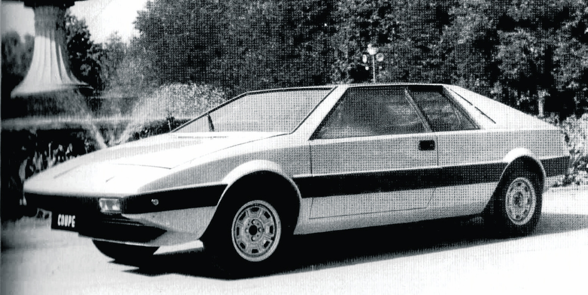 Prototypowy Polski Fiat 1100p Coupé. Masywny pas z tworzywa sztucznego przecięty wyrazistymi wnękami kół. Płaskie blachy nadwozia i tylny słupek dachu wygląda niemal tak samo…
fot: Archiwum Prototypowy Polski Fiat 1100p Coupé. Masywny pas z tworzywa sztucznego przecięty wyrazistymi wnękami kół. Płaskie blachy nadwozia i tylny słupek dachu wygląda niemal tak samo…
fot: Archiwum