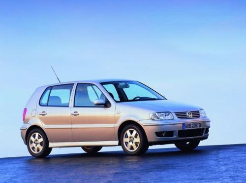 Fot. VW: VW Polo z 1999 r. z nadwoziem typu hatchback produkowany był w wersji 3- lub 5-drzwiowej. Fot. VW: VW Polo z 1999 r. z nadwoziem typu hatchback produkowany był w wersji 3- lub 5-drzwiowej.