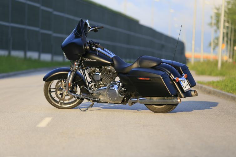 Testujemy Harley  Davidson  Street  Glide powr t z 