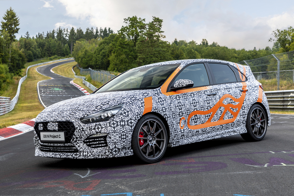 Hyundai i30 N Project C
Odwiedzający Frankfurt Motor Show (IAA) 2019 będą mieli okazję być uczestnikami światowej premiery i30 N Project C. Produkcja nowego modelu będzie ściśle ograniczona do 600 sztuk, które będą dostępne na wybranych europejskich rynkach jeszcze w tym roku.
Fot. Hyundai Hyundai i30 N Project C
Odwiedzający Frankfurt Motor Show (IAA) 2019 będą mieli okazję być uczestnikami światowej premiery i30 N Project C. Produkcja nowego modelu będzie ściśle ograniczona do 600 sztuk, które będą dostępne na wybranych europejskich rynkach jeszcze w tym roku.
Fot. Hyundai
