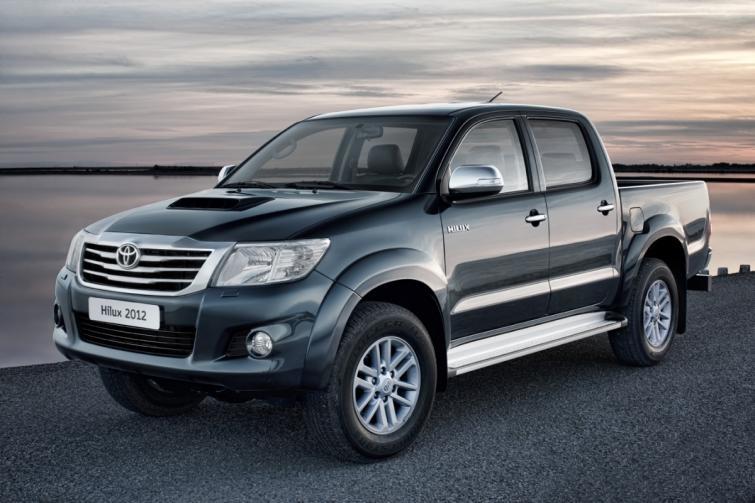 Toyota Hilux 2012 - mocniejsza i oszczędniejsza (zdjęcia) Toyota Hilux 2012 - mocniejsza i oszczędniejsza (zdjęcia)